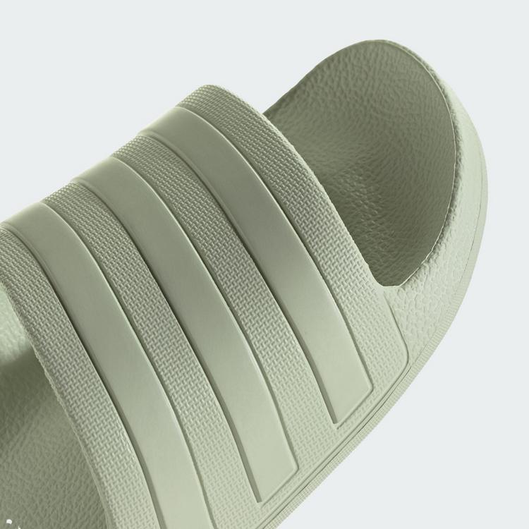 adidas adidas Aqua adilette Badelatschen - Linen Green / Linen Green / Linen Green - 7 | SportScheck