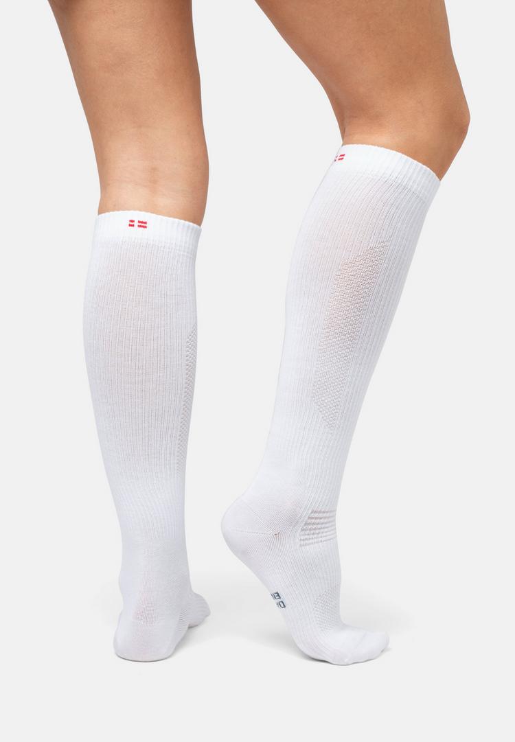 DANISH ENDURANCE DANISH ENDURANCE Organic Compression Socken - wei&szlig; - 1 | SportScheck