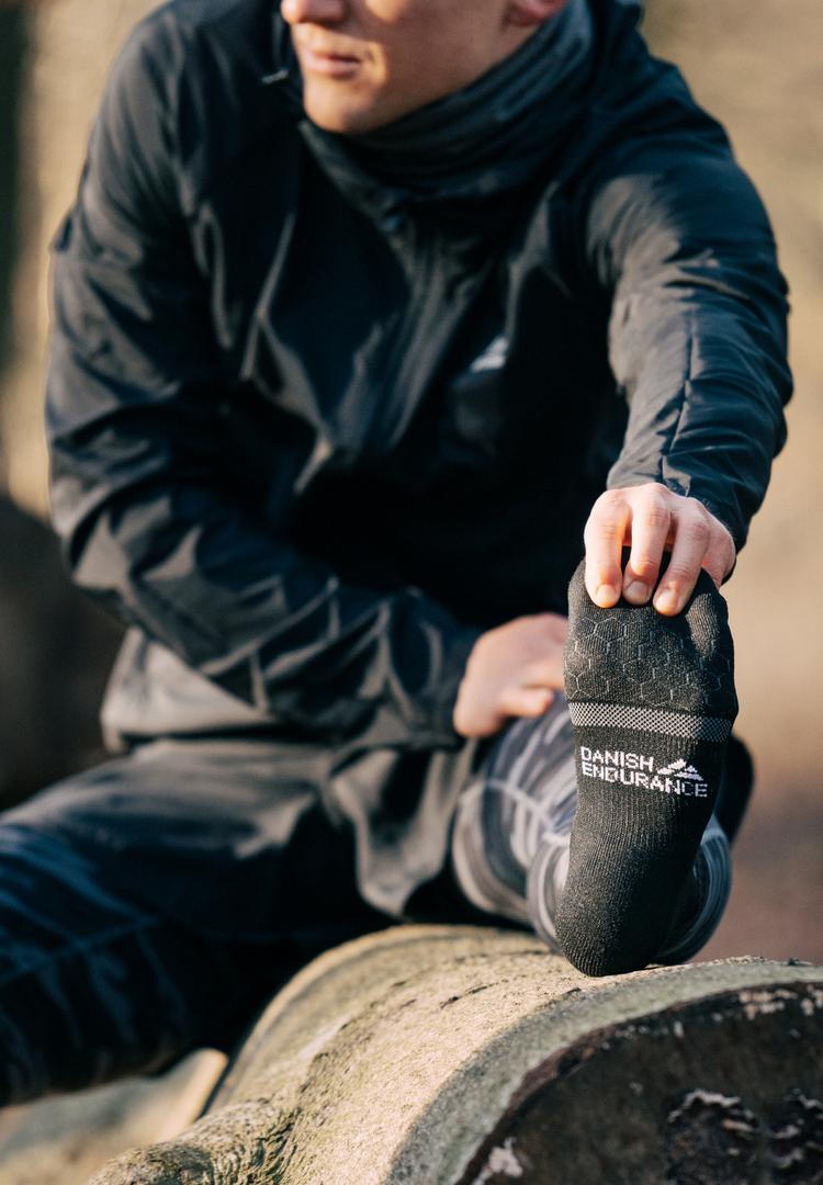 DANISH ENDURANCE DANISH ENDURANCE Long Distance Socken - Black/Grey - 1 | SportScheck