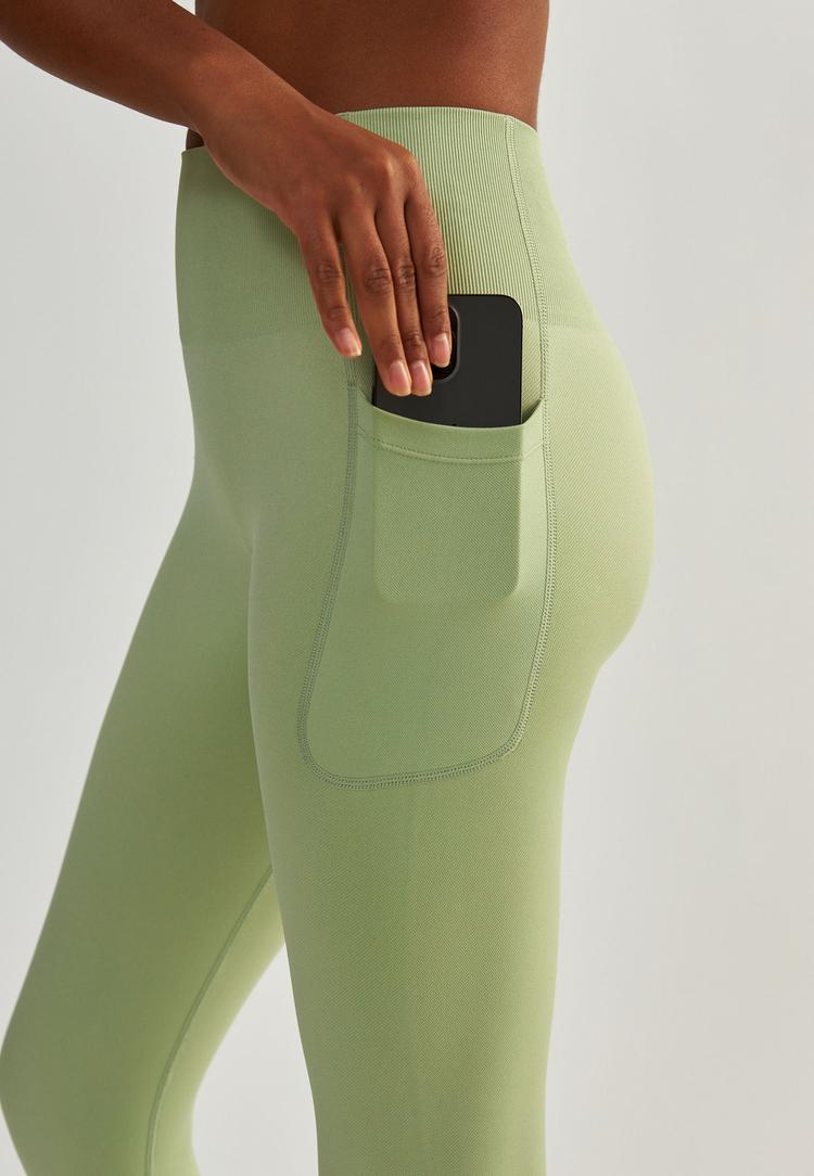 BeShaped BeShaped Lift Me Up Tights Damen - Light Green - 1 | SportScheck