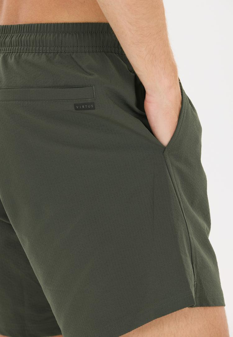 Virtus Virtus Kansae Badehose Herren - 3210 Pine - 1 | SportScheck