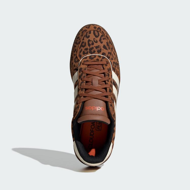 adidas adidas BREAKNET SLEEK SCHUH Sneaker Damen - Dusky Bronze / Cream White / Gum - 1 | SportScheck