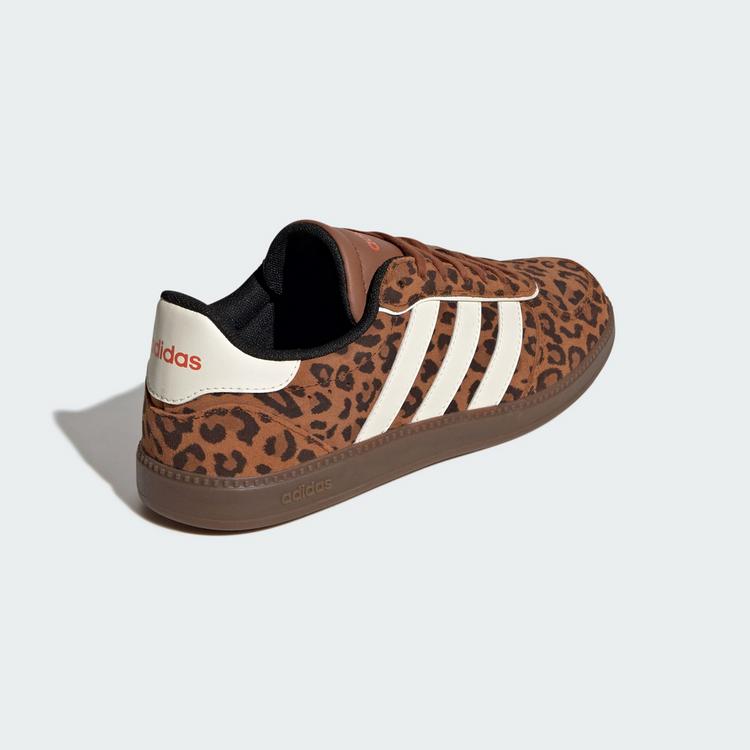 adidas adidas BREAKNET SLEEK SCHUH Sneaker Damen - Dusky Bronze / Cream White / Gum - 4 | SportScheck