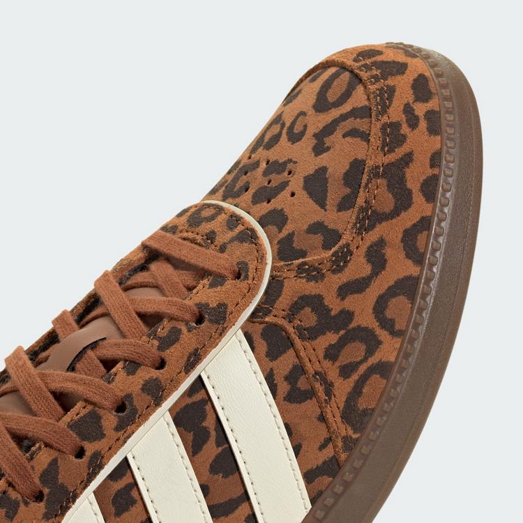 adidas adidas BREAKNET SLEEK SCHUH Sneaker Damen - Dusky Bronze / Cream White / Gum - 6 | SportScheck