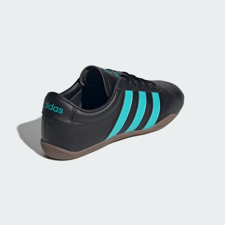 adidas adidas GRAND COURT LO MERCEDES-AMG PETRONAS F1 Fahrradschuhe Damen - Core Black / Semi Mint Rush / Gum - 4 | SportScheck