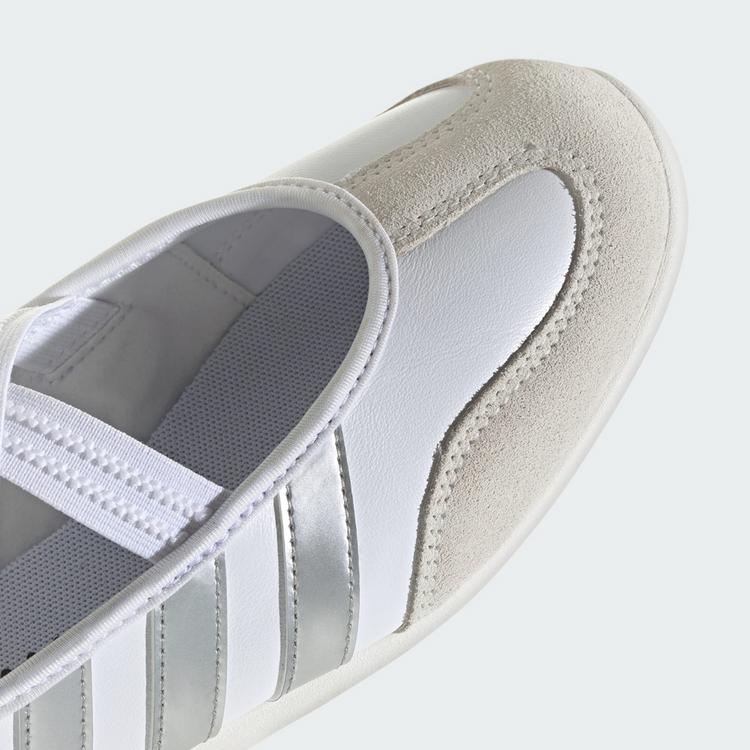 adidas adidas BARREDA MARY JANE SCHUH Sneaker Damen - Cloud White / Silver Metallic / Off White - 7 | SportScheck