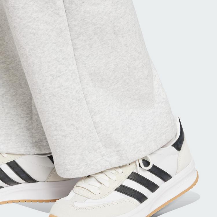 adidas adidas Essentials Small Logo Feel Cozy Funktionshose Damen - Light Grey Heather / White - 0 | SportScheck