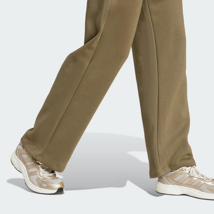 adidas adidas Essentials Small Logo Feel Cozy Funktionshose Damen - Olive Strata / White - 1 | SportScheck