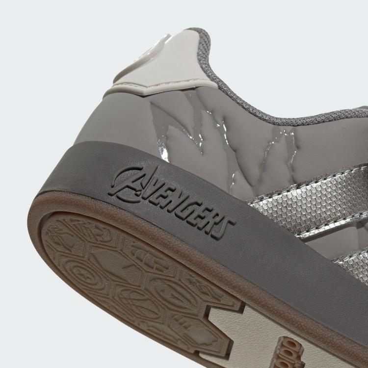 adidas adidas ADIDAS MARVEL AVENGERS GRAND COURT KIDS Sneaker Kinder - Grey Three / Silver Metallic / Grey One - 6 | SportScheck