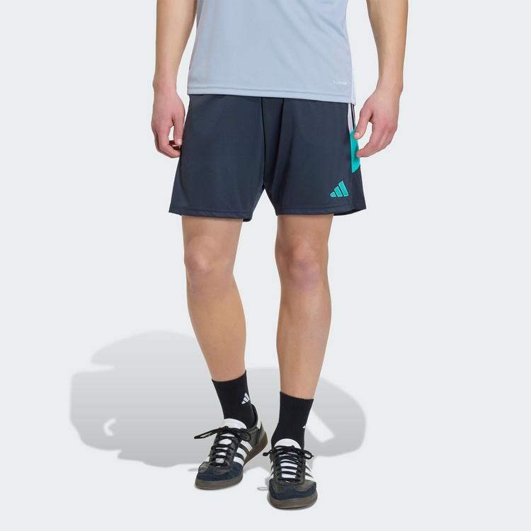 adidas adidas TIRO 26 ESSENTIALS SHORTS Fu&szlig;ballshorts Herren - Night Grey / Mint Rush / White - 0 | SportScheck