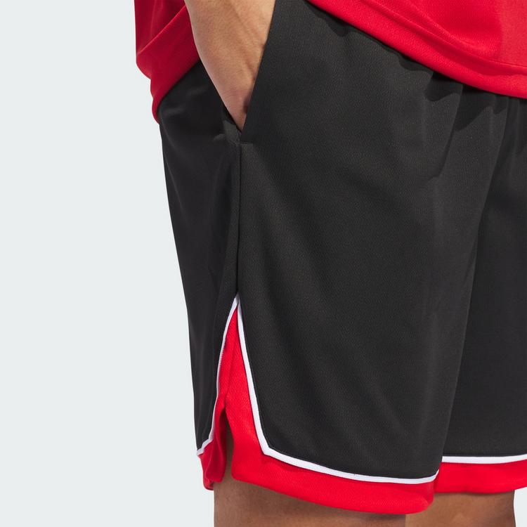adidas adidas adidas Basketball Badge of Sport Shorts Basketball-Shorts Herren - Black / Red - 1 | SportScheck