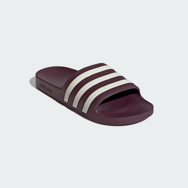 adidas adidas Aqua adilette Badelatschen - Maroon / Off White / Off White - 3 | SportScheck