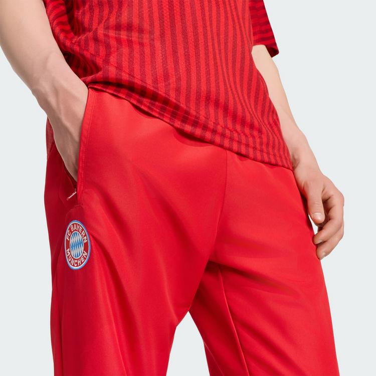 adidas adidas FC Bayern M&uuml;nchen Stadium Trainingshose Trainingshose Herren - Better Scarlet / Team Victory Red - 0 | SportScheck