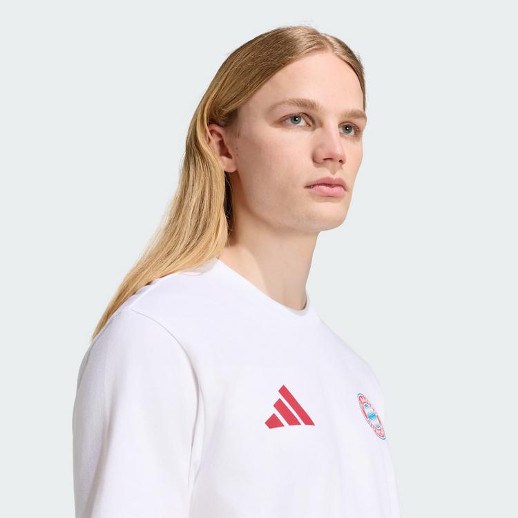 adidas adidas FC Bayern M&uuml;nchen Anthem Grafik T-Shirt T-Shirt Herren - White / Team Victory Red - 1 | SportScheck