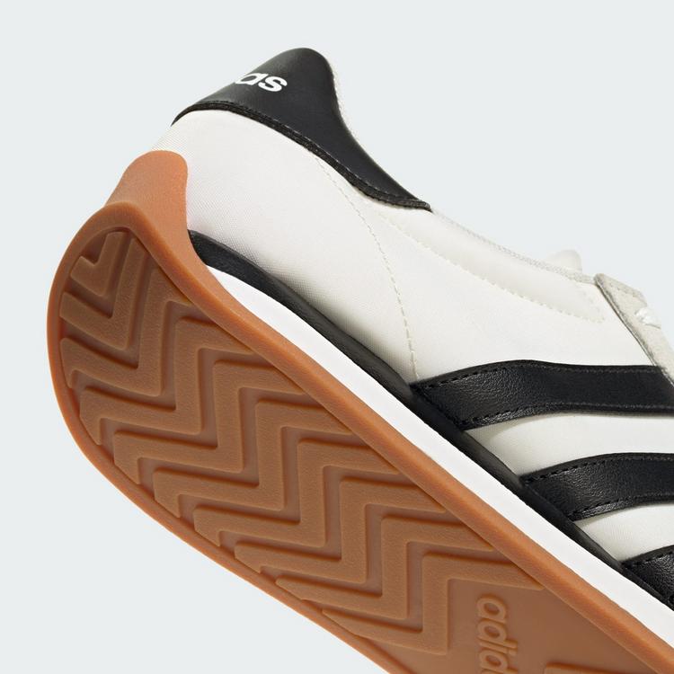 adidas adidas RUNVISTA SCHUH Sneaker Herren - Core White / Core Black / Gum - 6 | SportScheck