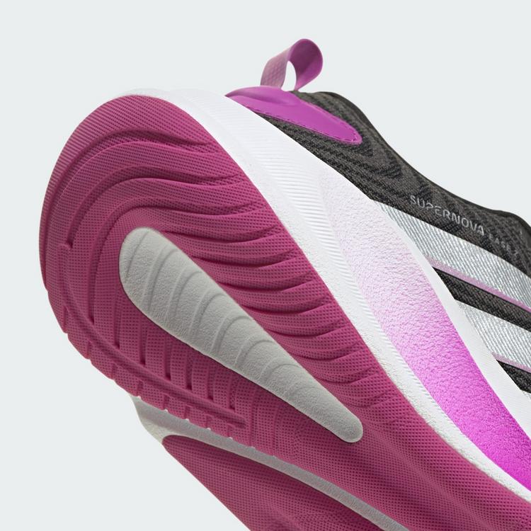 adidas adidas ADIDAS MINECRAFT SUPERNOVA EASE&nbsp;2 Kids Laufschuhe Kinder - Core Black / Silver Metallic / Purple Burst - 6 | SportScheck
