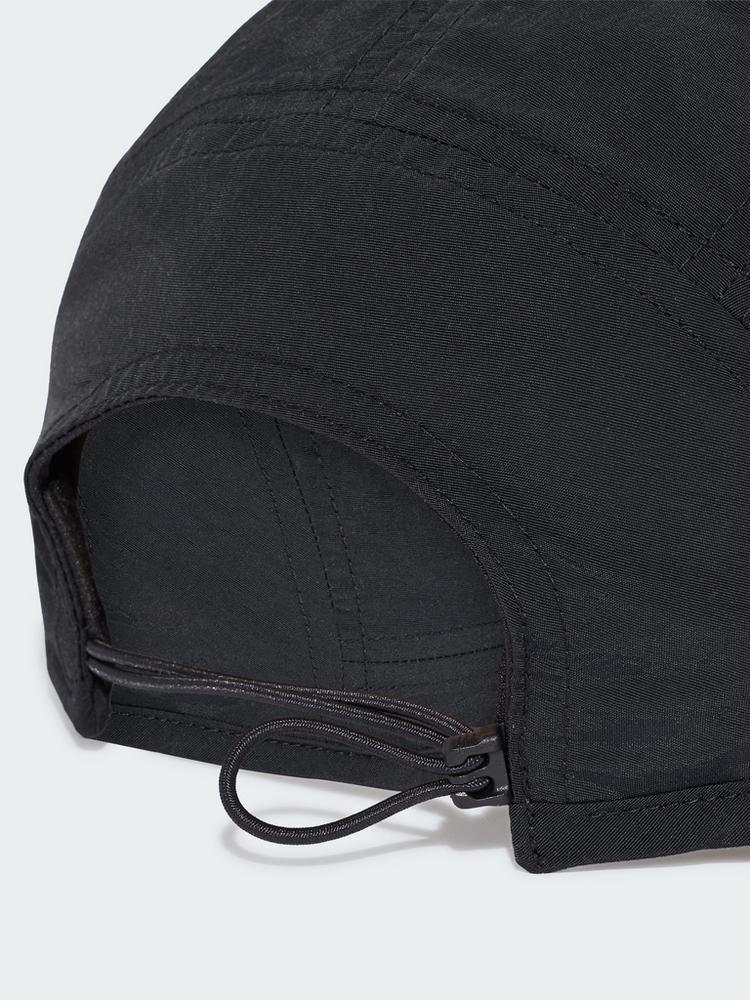 adidas adidas TECH 5 PANEL KAPPE Cap - Black / Trace Grey Metallic - 1 | SportScheck