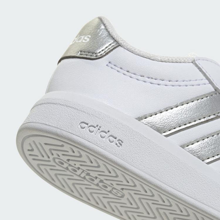 adidas adidas GRAND COURT 3.0 KIDS SCHUH Sneaker Kinder - Cloud White / Silver Metallic / Silver Metallic - 6 | SportScheck