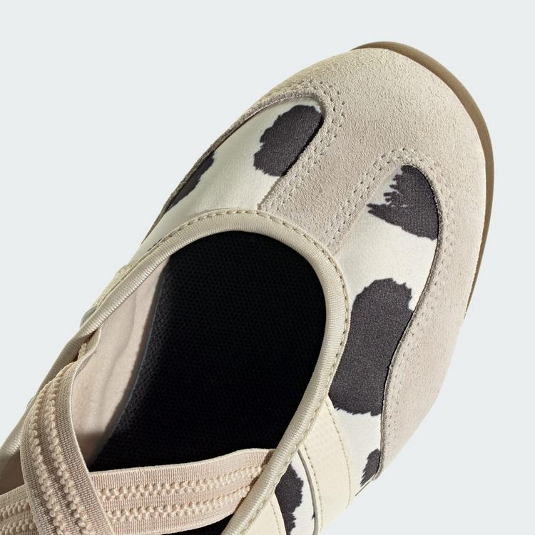 adidas adidas BARREDA MARY JANE SCHUH Sneaker Damen - Wonder White / Wonder White / Crystal Linen - 6 | SportScheck