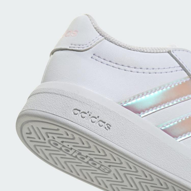 adidas adidas GRAND COURT 3.0 SCHUHE F&Uuml;R BABYS UND Sneaker Kinder - Cloud White / Iridescent / Cloud White - 6 | SportScheck