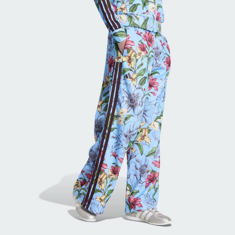 adidas adidas ADIDAS X FARM RIO HOUSE OF TIRO Stoffhose Damen - Clear Sky / Black / Multicolor - 0 | SportScheck