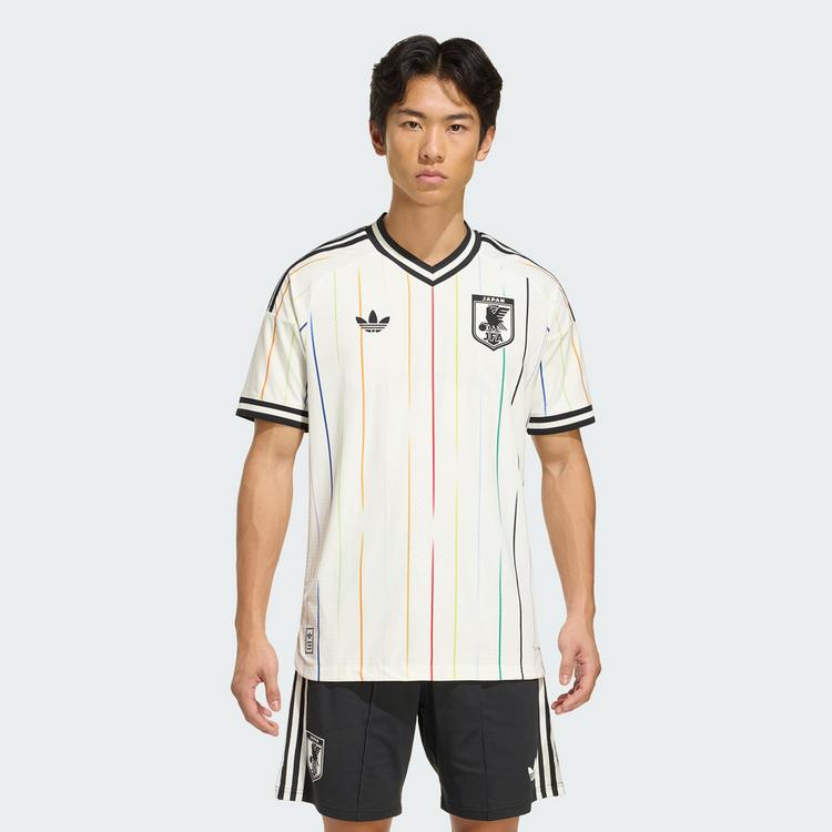 adidas adidas Japan 26 Authentic Ausw&auml;rtstrikot Trikot Herren - Off White / Black - 0 | SportScheck