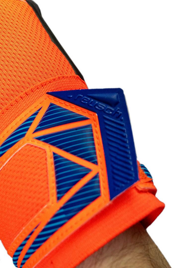 Reusch Reusch Attrakt Infinity Evolution NC Torwarthandschuhe - 2289 shock orang / blue / blac - 3 | SportScheck