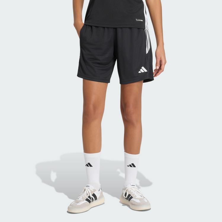 adidas adidas TIRO 26 ESSENTIALS SHORTS Shorts Damen - Black / Black / White - 0 | SportScheck