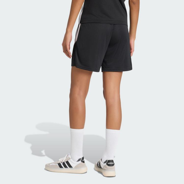 adidas adidas TIRO 26 ESSENTIALS SHORTS Shorts Damen - Black / Black / White - 1 | SportScheck