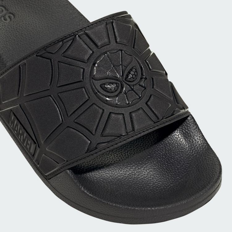 adidas adidas ADIDAS MARVEL SPIDER-MAN ADILETTE Badelatschen - Core Black / Core Black / Core Black - 6 | SportScheck