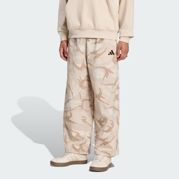 adidas adidas Seasonal Essentials Parachute-Hose, Stoffhose Herren - Multicolor / Chalky Brown / Crystal Linen / Light Brown - 0 | SportScheck