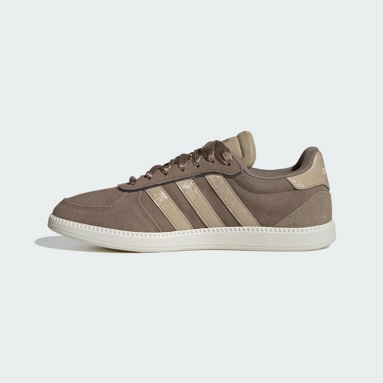 adidas adidas BREAKNET SLEEK SCHUH Sneaker Damen - Khaki Six / Gold Rw / Off White - 5 | SportScheck