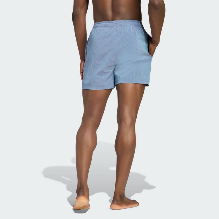 adidas adidas IRISIERENDE SEERSUCKER BADESHORTS, 13&nbsp;CM Badehose Herren - Legend Ink / Legend Ink - 1 | SportScheck