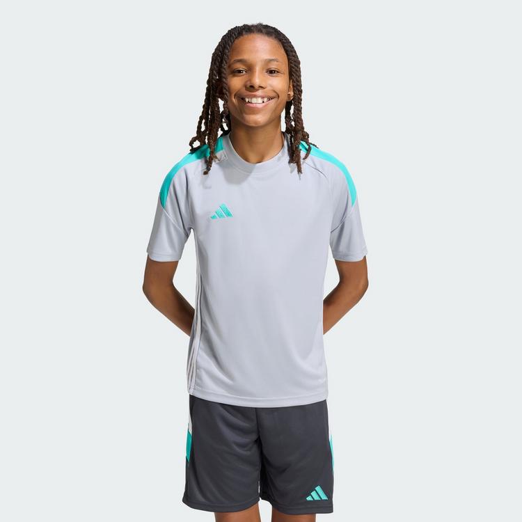 adidas adidas TIRO 26 ESSENTIALS KIDS TRIKOT Trikot Kinder - Halo Silver / Mint Rush / White - 0 | SportScheck