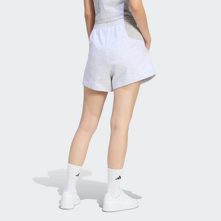 adidas adidas ADIDAS KIT SHORTS, KLEINES LOGO Shorts Damen - Light Grey Heather - 1 | SportScheck