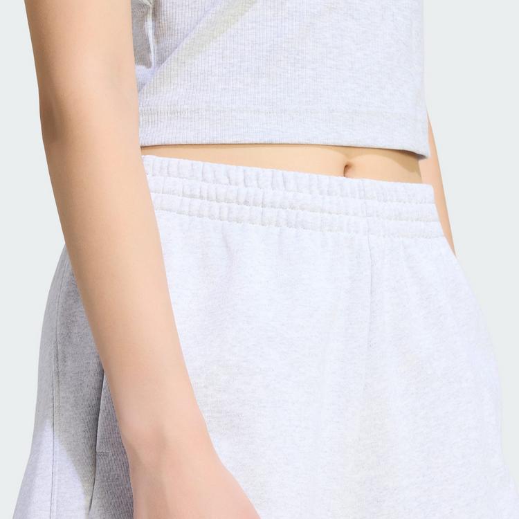 adidas adidas ADIDAS KIT SHORTS, KLEINES LOGO Shorts Damen - Light Grey Heather - 1 | SportScheck
