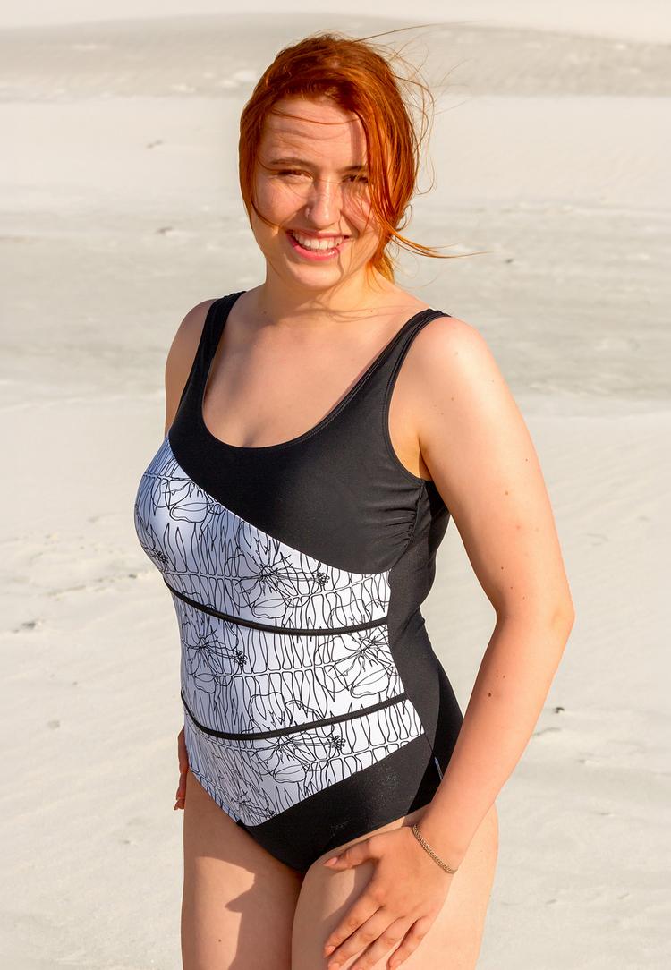 BECO BEERMANN BECO BEERMANN Flower Lines Badeanzug Damen - wei&szlig;-schwarz - 2 | SportScheck