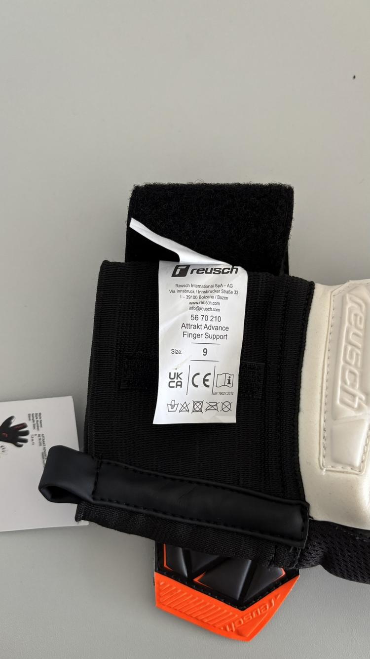 Reusch Reusch Attrakt Advance Torwarthandschuhe - 7783 black/shocking orange - 6 | SportScheck