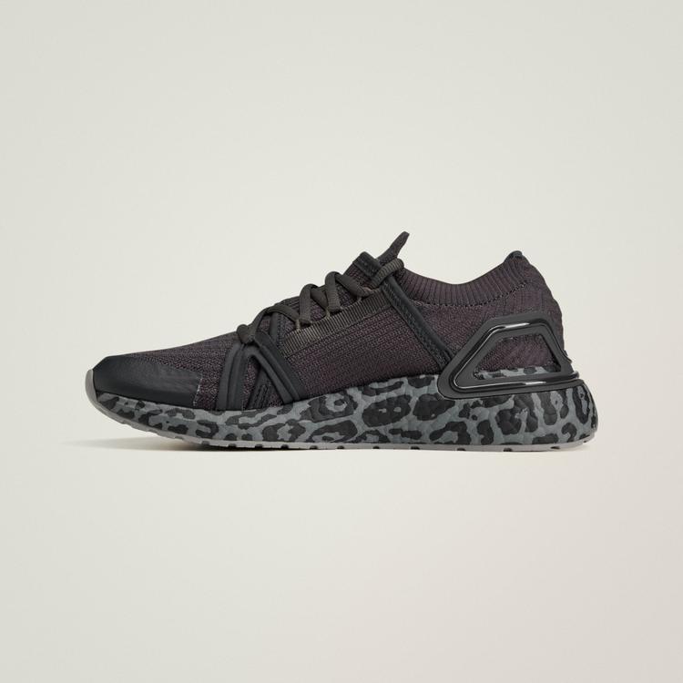 adidas adidas adidas by Stella McCartney Ultraboost Laufschuhe Damen - Black / Grey Four / Dove Grey - 5 | SportScheck