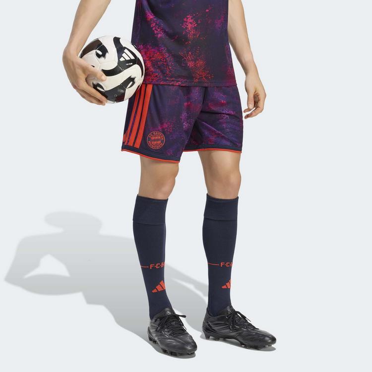 adidas adidas FC Bayern M&uuml;nchen 26/27 Kids Shorts Herren - Multicolor - 0 | SportScheck