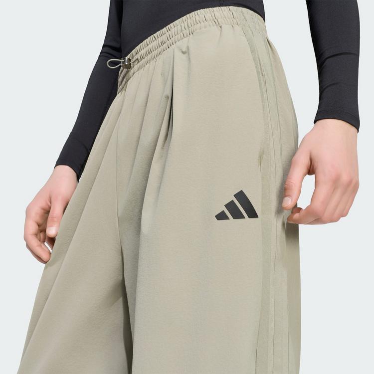 adidas adidas City Tech 3-Streifen-Hose Stoffhose Herren - Silver Pebble - 0 | SportScheck