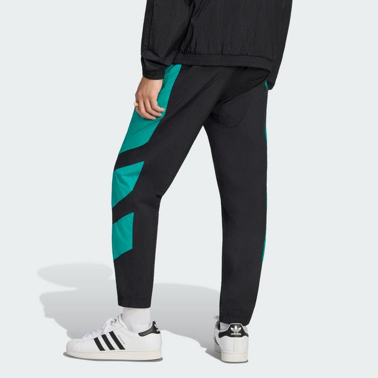 adidas adidas FC Liverpool EQT Trainingshose Trainingshose Herren - Black / Equipment Green - 1 | SportScheck