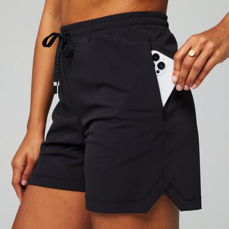 Fabletics Fabletics The One Short 12cm Shorts Damen - Black - 4 | SportScheck