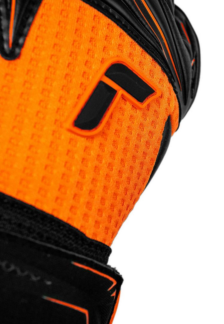 Reusch Reusch Attrakt Gold X Outlast&reg; Torwarthandschuhe - 3530 tropic orange - 3 | SportScheck