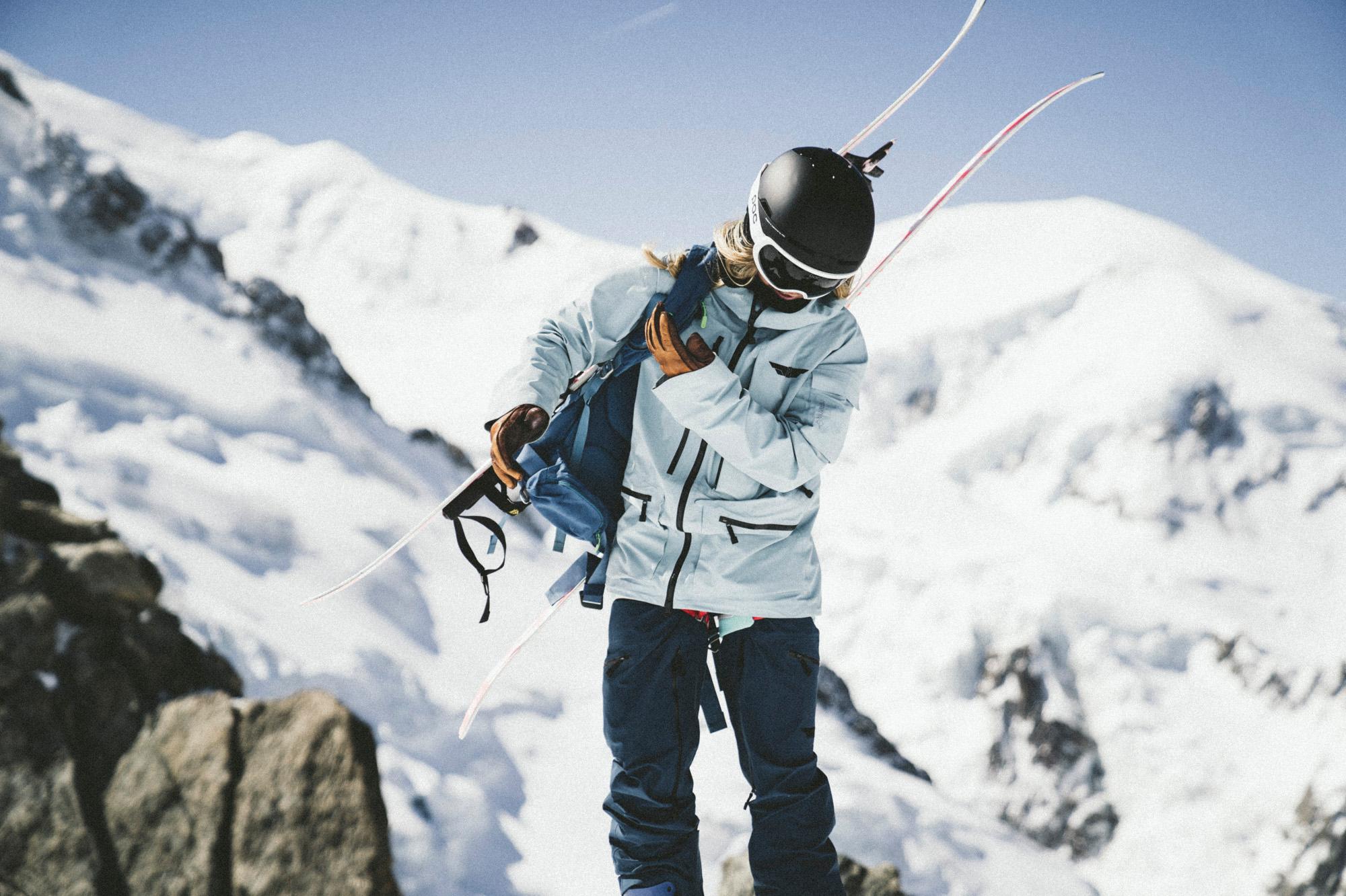Ein dick eingepackter Toureng&auml;nger.