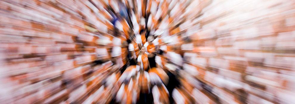 Verzerrtes Bild des Starter Feldes beim Stadtlauf in Frankfurt.