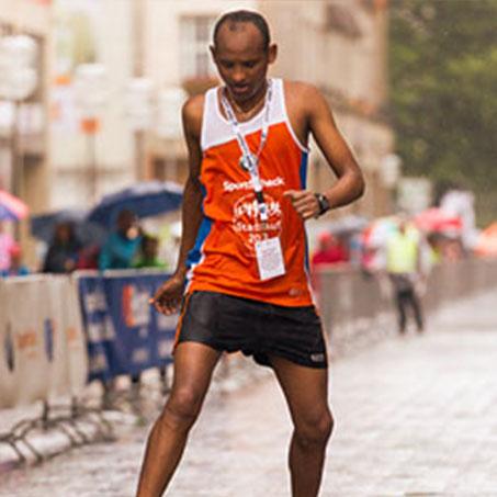 Ein Läufer beim Münchener Stadtlauf.