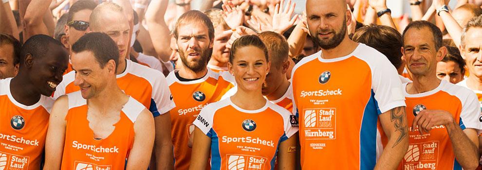 Eine Gruppe von Profi Läufern beim SportScheck Stadtlauf Nürnberg.