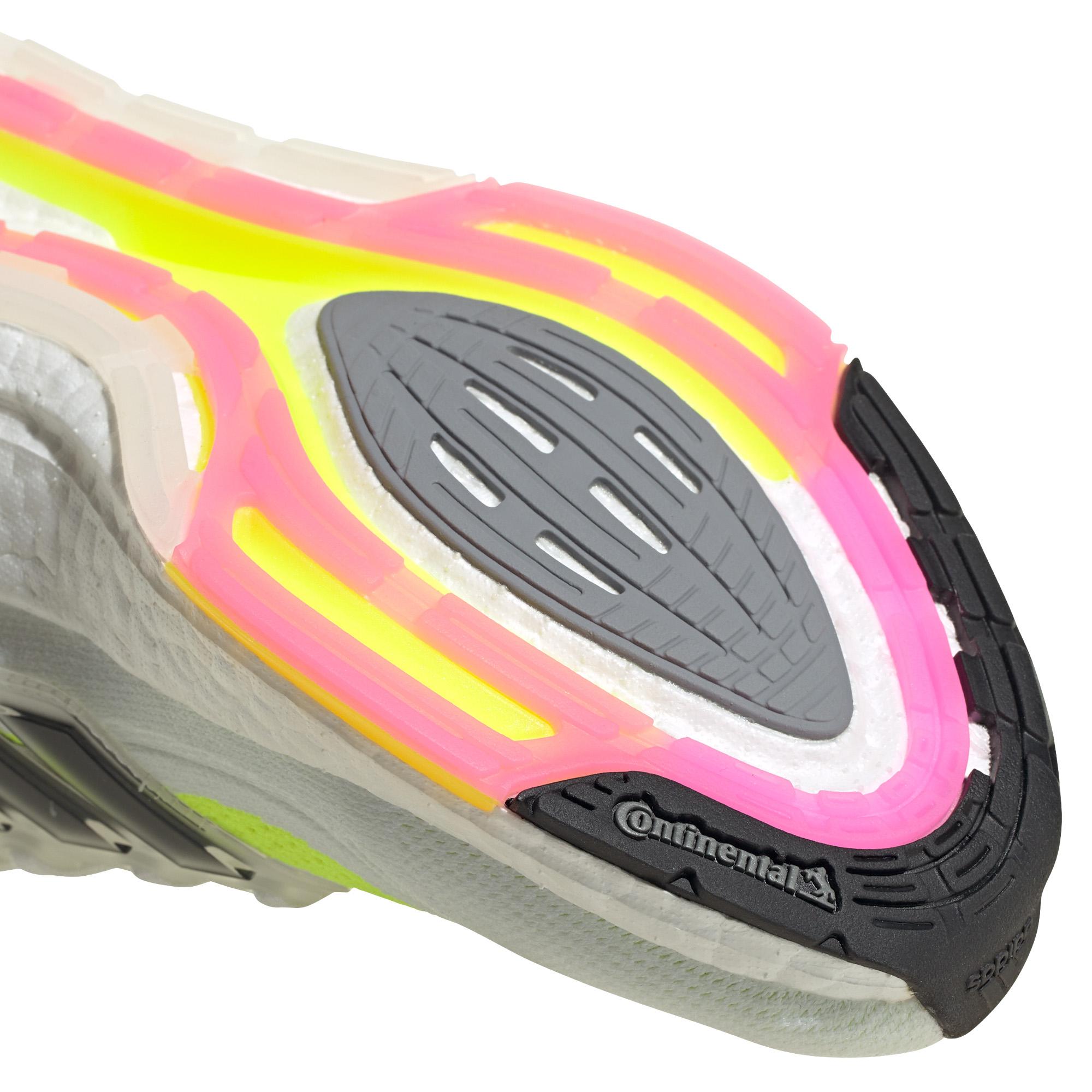 Adidas Continental Stretchweb Sohle in Nahaufnahme