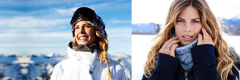 2 Frauen in einer Winterlandschaft. Eingekleidet von Roxy in Kooperation mit Biotherm.